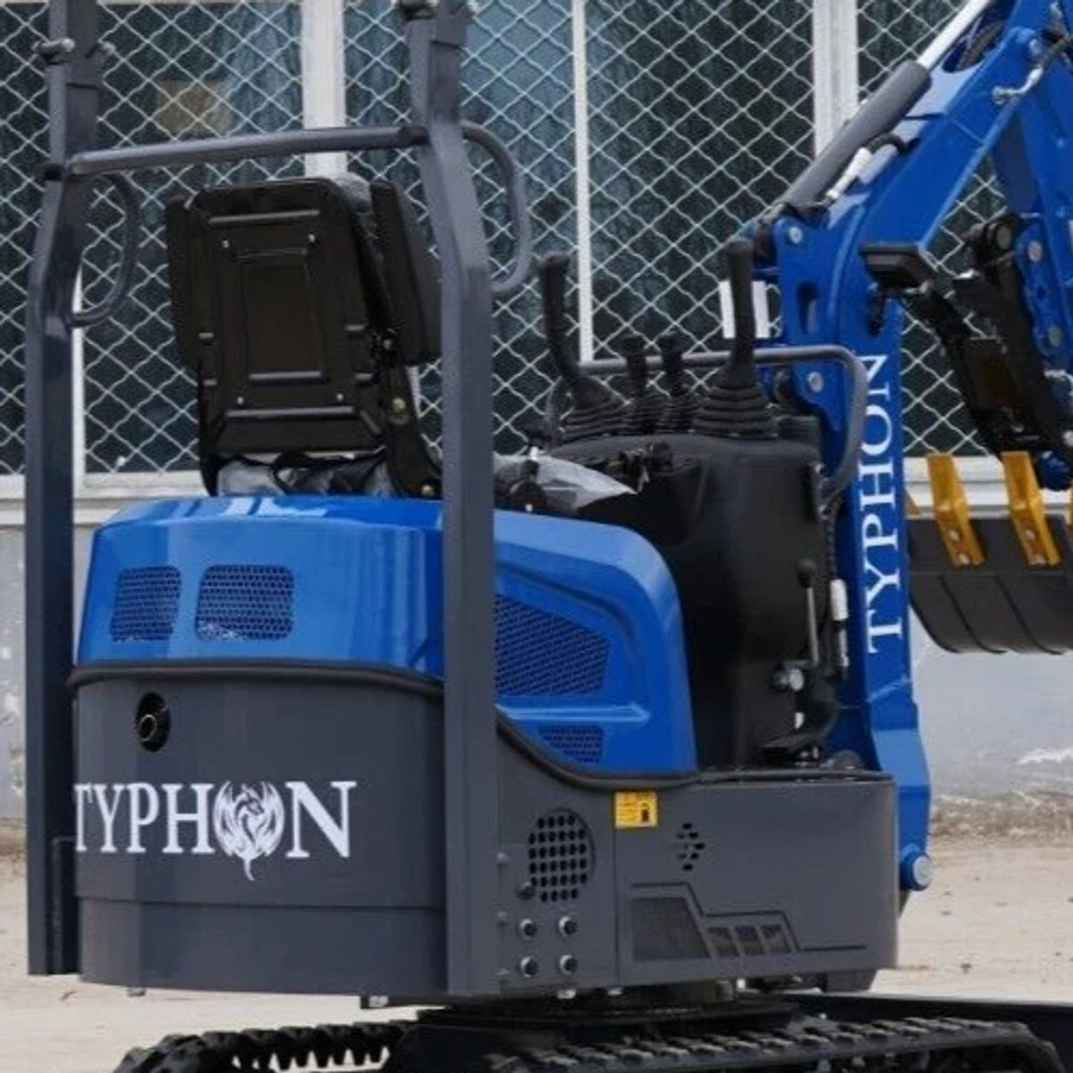 TERROR XI Mini Excavator Digger 13.5hp Gas B&S EPA Engine with 14 Attachments
