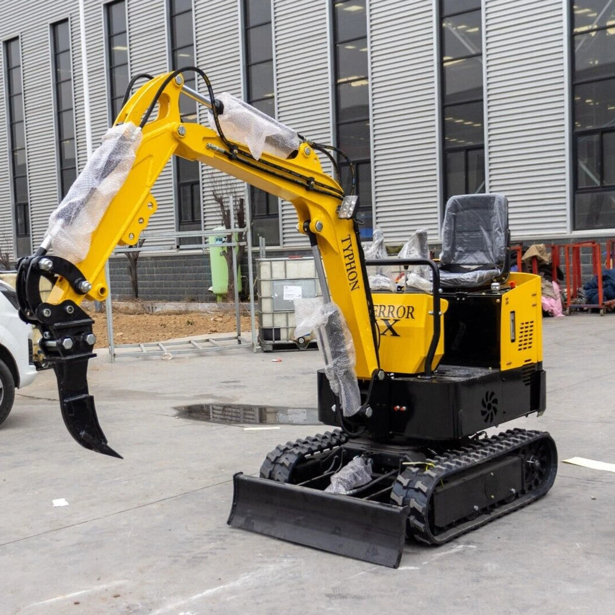 In USA Mini Excavator 1 Ton Digger 13.5hp Gas Tracked Crawler B&S EPA Engine