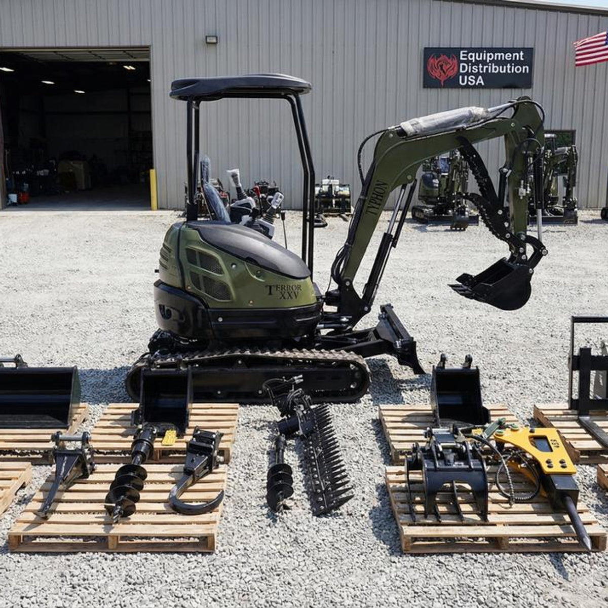 TYPHON 2.5 Ton Mini Excavator KUBOTA Diesel Engine USA W 14 attachments