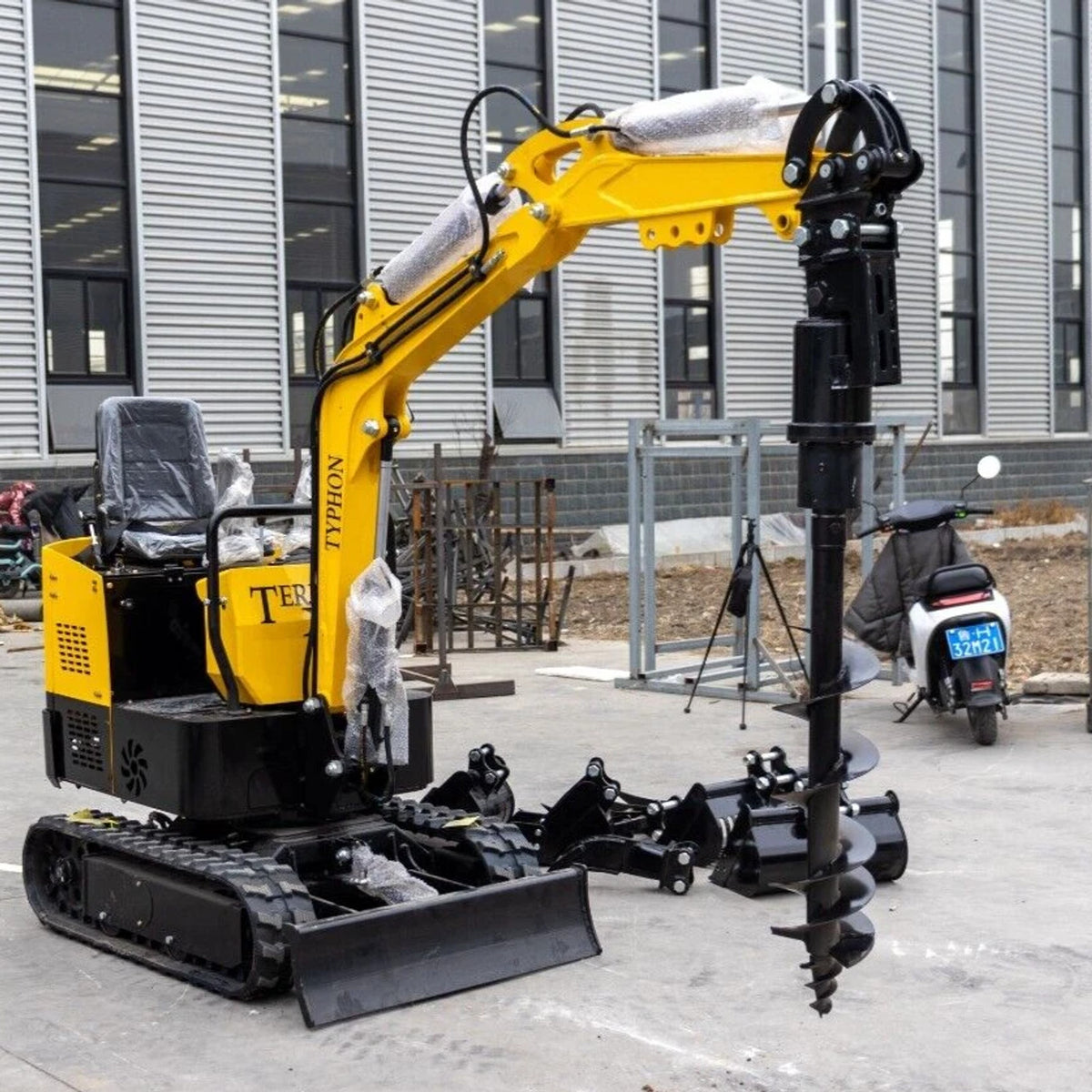 In USA Mini Excavator 1 Ton Digger 13.5hp Gas Tracked Crawler B&S EPA Engine